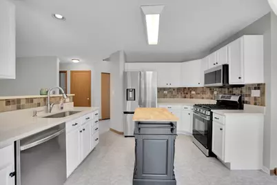 542 Waterford Lane, South Elgin, IL 60177 - Photo 12