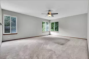 542 Waterford Ln, South Elgin, IL 60177 - Photo 16