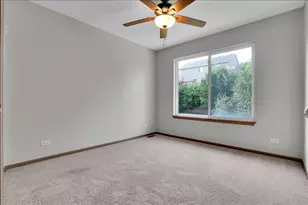 542 Waterford Ln, South Elgin, IL 60177 - Photo 20