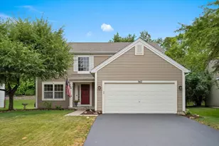 542 Waterford Ln, South Elgin, IL 60177 - Photo 1