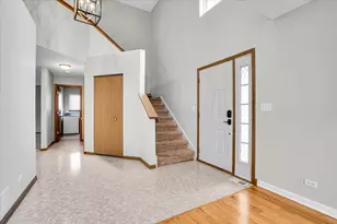 542 Waterford Ln, South Elgin, IL 60177 - Photo 4