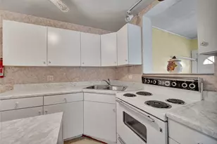 6433 S Long Ave, Chicago, IL 60638 - Photo 8