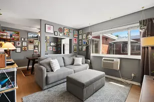 3037 W Montrose Ave, Chicago, IL 60618 - Photo 2