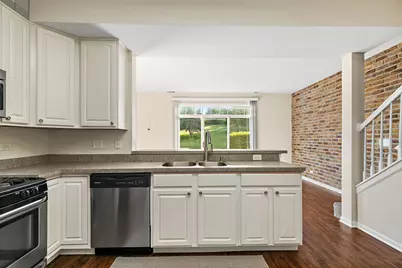 2308 Flagstone Lane #4, Carpentersville, IL 60110 - Photo 6