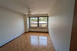 4180 N Marine Dr, Chicago, IL 60613 - Photo 4