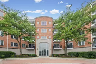 451 Town Pl Circle, Buffalo Grove, IL 60089 - Photo 1