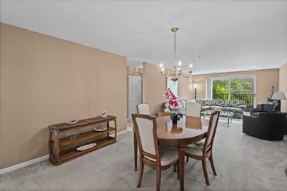 451 Town Place Circle #202, Buffalo Grove, IL 60089 - Photo 16