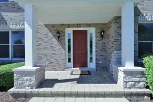 2935 Oxford Ct, Aurora, IL 60502 - Photo 2