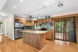 38690 N Boulevard View Ave, Wadsworth, IL 60083 - Photo 10