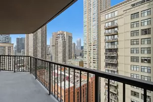 10 E Ontario St, Chicago, IL 60611 - Photo 14