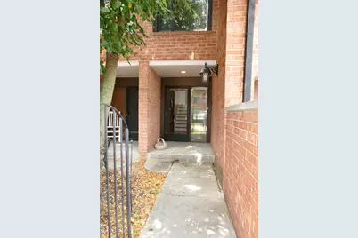 19W270 Governors Trail, Oak Brook, IL 60523 - Photo 2