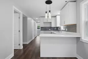 2016 W 52nd St, Chicago, IL 60609 - Photo 6