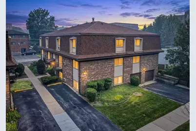 1219 E Washington Street #A201, Des Plaines, IL 60016 - Photo 1