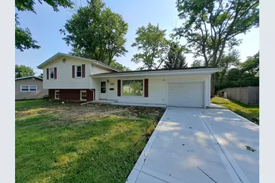 352 Sioux Lane, Carol Stream, IL 60188 - Photo 1