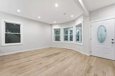 821 N Lockwood Avenue, Chicago, IL 60651 - Photo 6