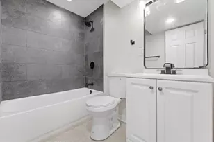 821 N Lockwood Ave, Chicago, IL 60651 - Photo 10