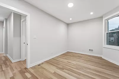 821 N Lockwood Avenue, Chicago, IL 60651 - Photo 18