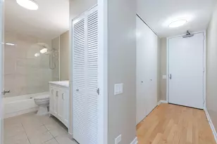 30 E Huron St, Chicago, IL 60611 - Photo 8