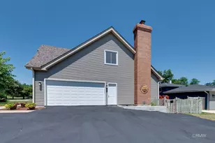 855 S Bartlett Rd, Bartlett, IL 60103 - Photo 6