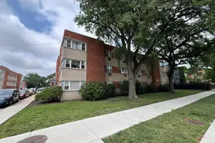 2400 W Balmoral Ave, Chicago, IL 60625 - Photo 18