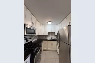 2400 W Balmoral Avenue #2G, Chicago, IL 60625 - Photo 6