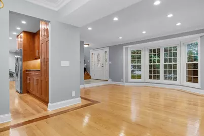 826 Pin Oak Circle, Cary, IL 60013 - Photo 8