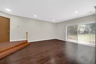 1661 Commodore Ct, Schaumburg, IL 60193 - Photo 10