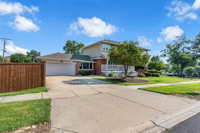 8336 W 94th Street, Hickory Hills, IL 60457 - Photo 4