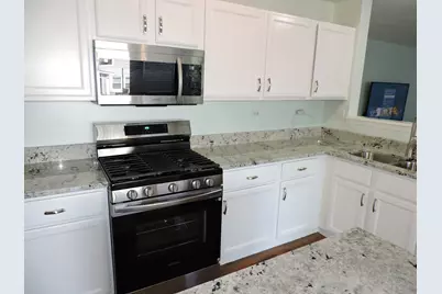 9034 Hillcrest Lane, Woodridge, IL 60517 - Photo 10