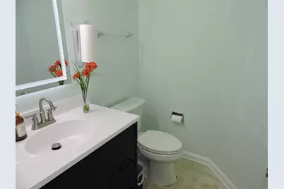 9034 Hillcrest Lane, Woodridge, IL 60517 - Photo 20