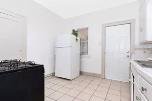 414 Elmwood Ave, Joliet, IL 60433 - Photo 8