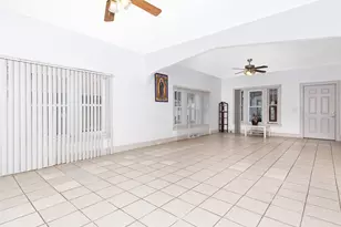 414 Elmwood Ave, Joliet, IL 60433 - Photo 6