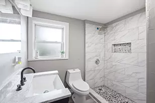 327 Ann St, Elgin, IL 60120 - Photo 14