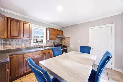 327 Ann Street, Elgin, IL 60120 - Photo 8