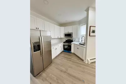 919 W Irving Park Road #3R, Chicago, IL 60613 - Photo 2