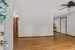 1301 Westfield Dr, Champaign, IL 61821 - Photo 8