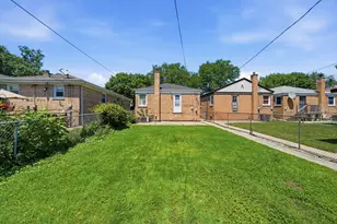 3123 W Howard St, Chicago, IL 60645 - Photo 28
