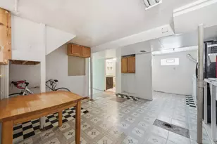 3123 W Howard St, Chicago, IL 60645 - Photo 18