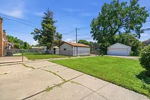 3123 W Howard St, Chicago, IL 60645 - Photo 30