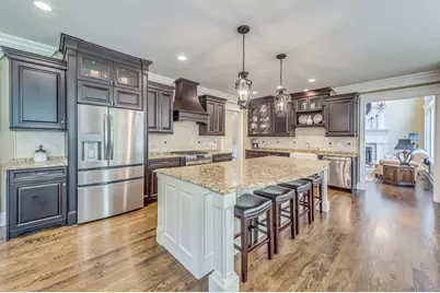 8N669 Edgewood Road, Elgin, IL 60124 - Photo 18