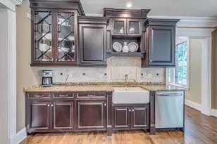 8N669 Edgewood Rd, Elgin, IL 60124 - Photo 16