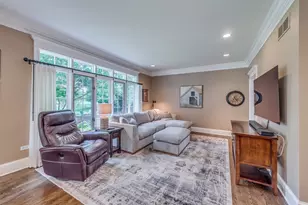 8N669 Edgewood Rd, Elgin, IL 60124 - Photo 22