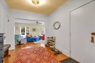907 W Ainslie St, Chicago, IL 60640 - Photo 12