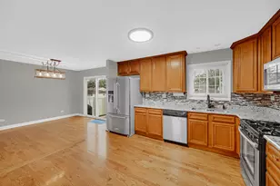 431 Polo Club Dr, Glendale Heights, IL 60139 - Photo 6