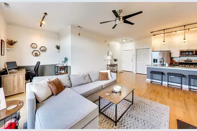 2342 W Bloomingdale Avenue #401, Chicago, IL 60647 - Photo 4