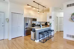 2342 W Bloomingdale Ave, Chicago, IL 60647 - Photo 6