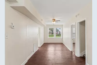 8725 S Constance Avenue, Chicago, IL 60617 - Photo 8