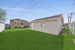 3936 W 107th St, Chicago, IL 60655 - Photo 8