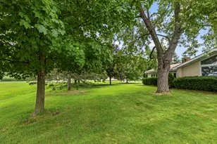 1226 S Hieland Rd, Saint Anne, IL 60964 - Photo 16