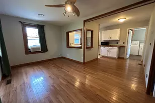 37 S Heather Dr, Crystal Lake, IL 60014 - Photo 4